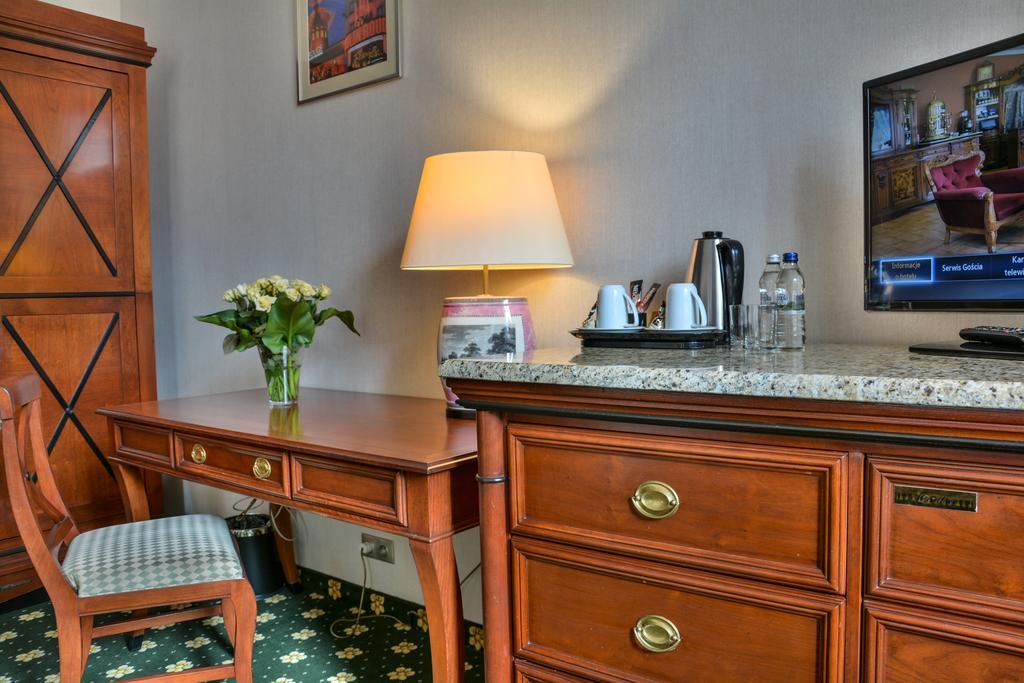Komoda Club Residence Каліш Номер фото